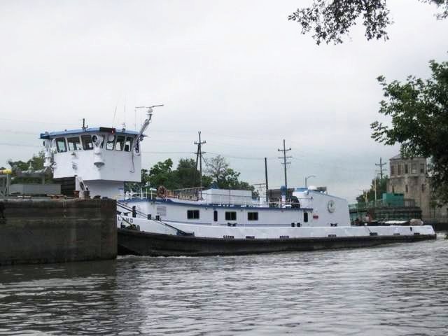 Sugarland towboat side view